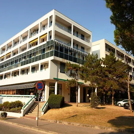 아파트 Wonderful Close To The
